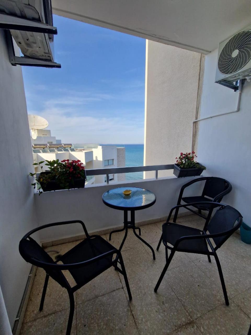 Serenity By The Sea ลาร์นาคา ภายนอก รูปภาพ